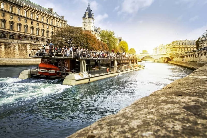 Paris: Seine Cruise & Crepe Tasting near the Eiffel Tower - Boarding at Port de la Bourdonnais