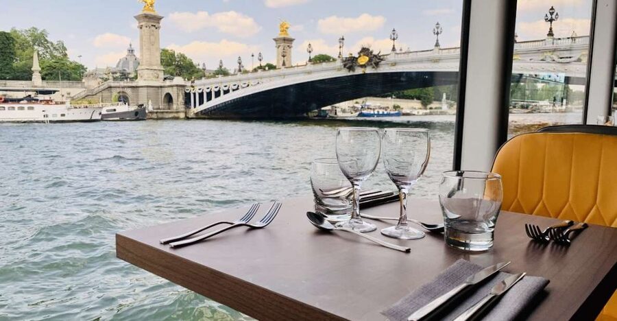 Paris: Seine River Bistronomic Dinner Cruise - Key points to know before you book