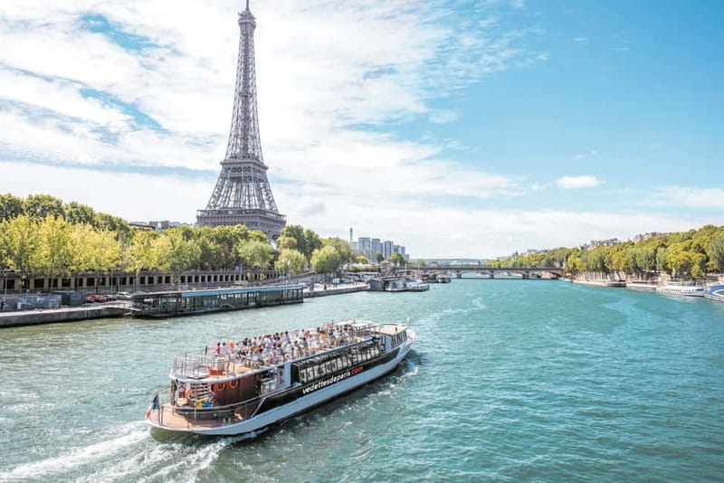 Paris: Seine River Cruise with a Live Guide - Live guide, audio app, and sound quality