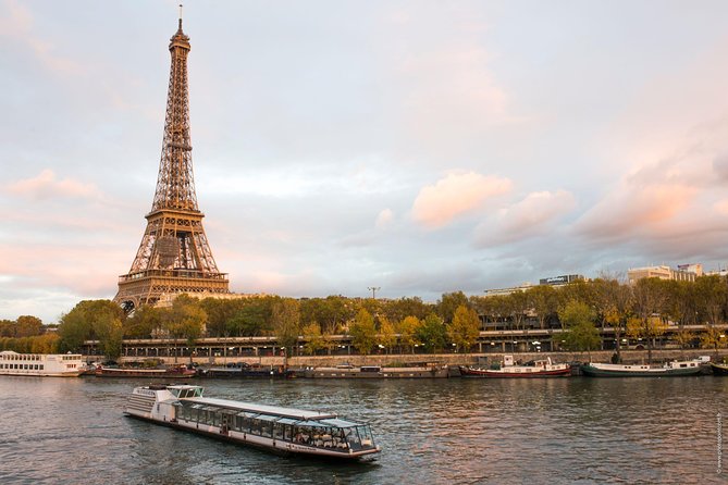 Paris Seine River Gourmet Lunch Cruise with Champagne Option - The three-course meal