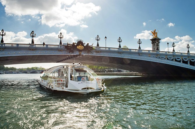 Paris Seine River Hop-On Hop-Off Sightseeing Cruise by Batobus - Starting at Port de la Bourdonnais and the Eiffel Tower