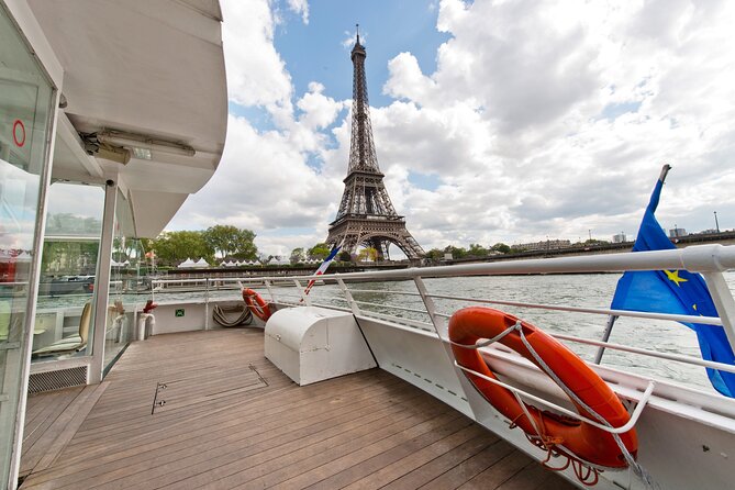 Paris Seine River Hop-On Hop-Off Sightseeing Cruise by Batobus - Port des Invalides and the long river views