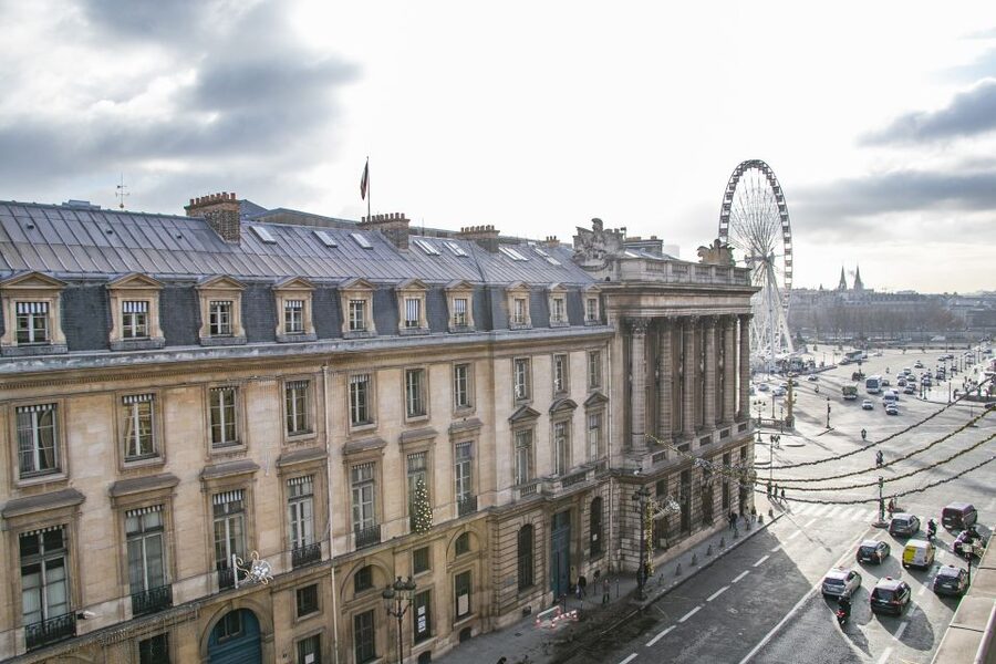 Paris: The Da Vinci Code Walking Tour with a Local Guide - Following Langdon toward the Palais Royal