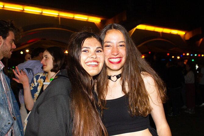 Paris: The Original Pub Crawl + Free Shots + VIP Club Entry - A fair look at the drawbacks