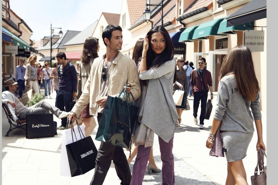 Paris: Vallée Village Outlet Shopping Day - Practical details before departure