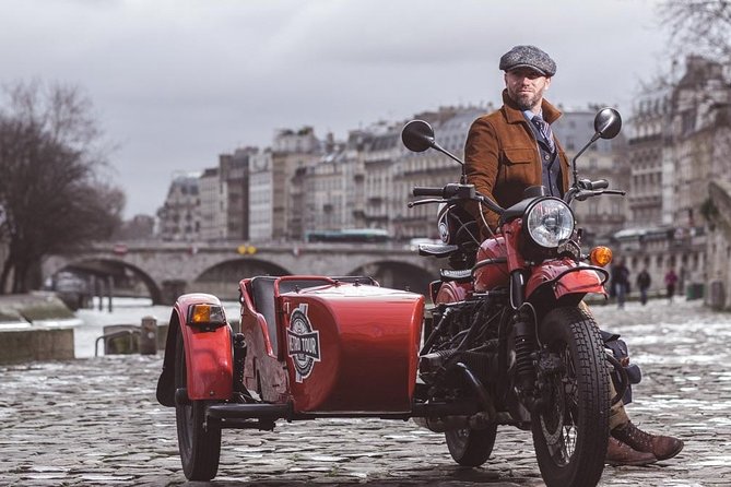 Paris Vintage Private City Tour on a Sidecar Motorcycle - Palais Garnier and the cabaret district