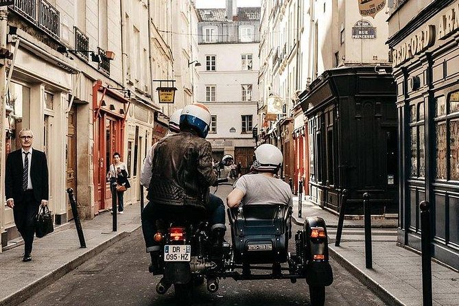 Paris Vintage Sidecar Tour – Emily in Paris highlights - The guide can make or break the ride