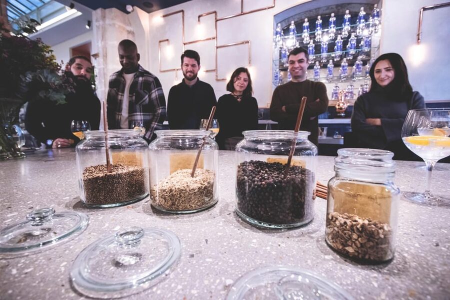 Paris Visit and gin tasting in English - Why the setting adds value