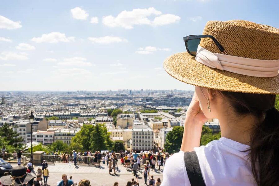 Paris: Walking Tour of Montmartre - La Maison Rose and Montmartre’s picture-book side