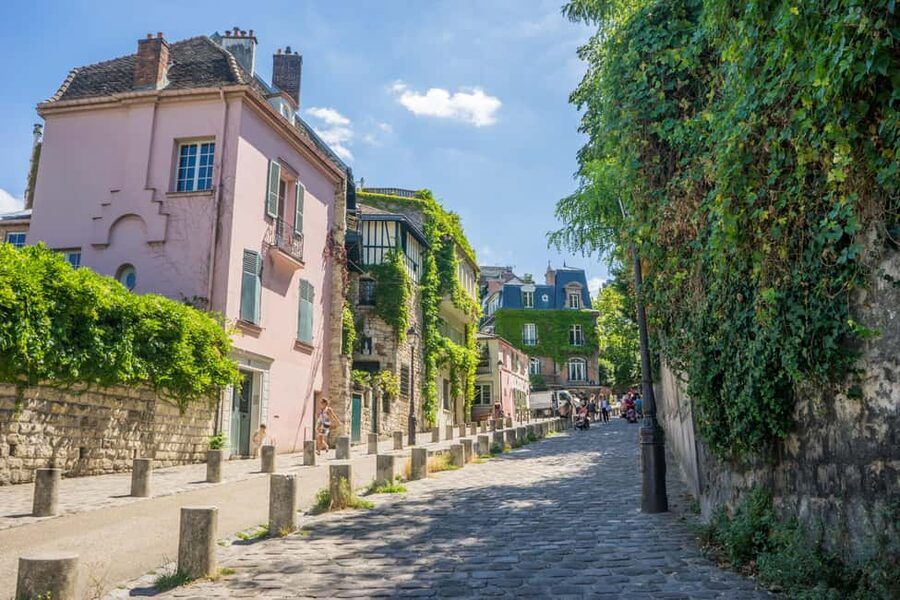 Paris: Walking Tour of Montmartre - Is $34 a fair price for two hours?