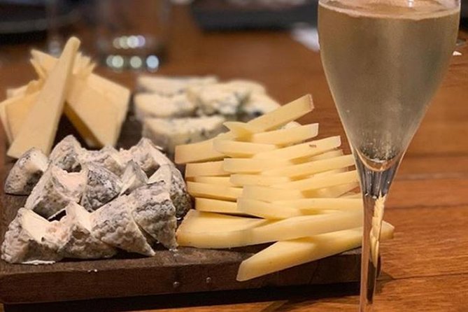 Paris Wine Tasting plus Cheese Lunch with an Expert Sommelier - What the Ô Chateau tasting actually feels like