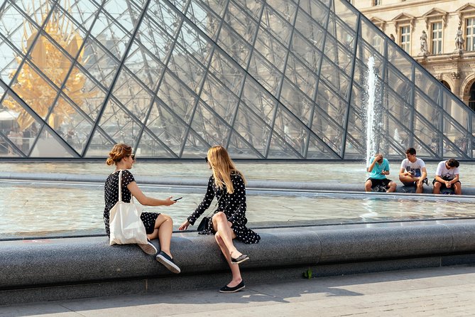 PRIVATE TOUR: Highlights & Hidden Gems of Paris With Locals - What the best guides add