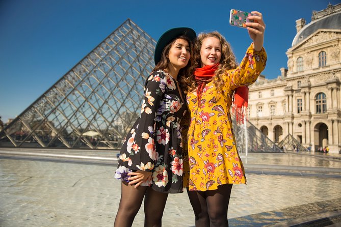PRIVATE TOUR: Highlights & Hidden Gems of Paris With Locals - The Louvre and Palais Royal: grand Paris in close quarters
