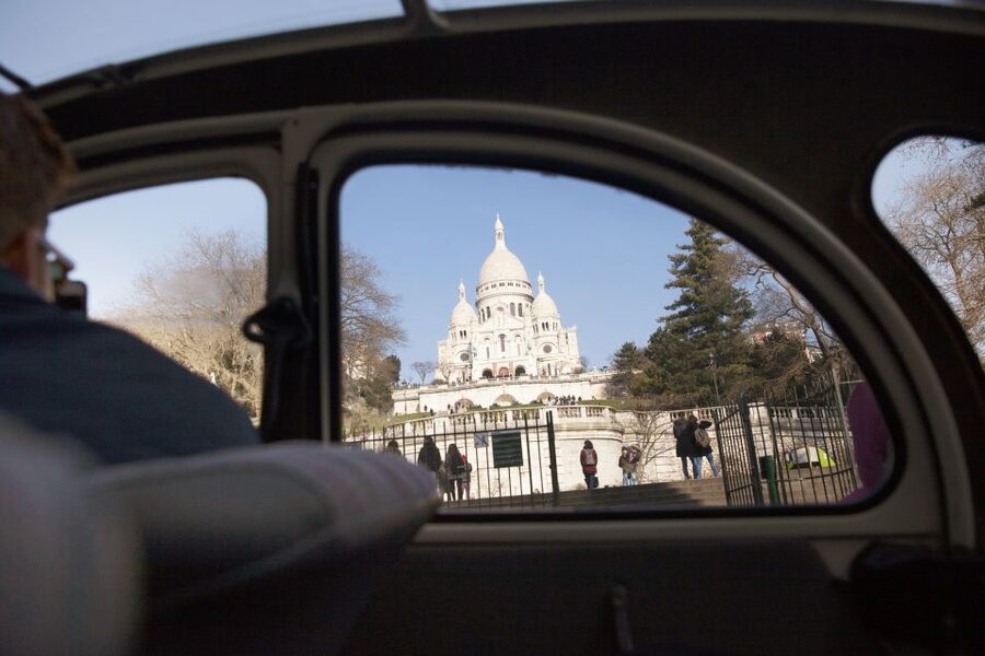 Romantic Paris Vintage Citroën 2CV Tour - Montmartre, Sacré-Cœur, and the Moulin Rouge