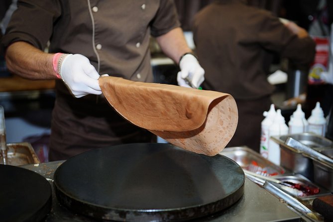 Seine River Cruise & French Crepe Tasting by the Eiffel Tower - A Seine cruise that puts Paris in one long view
