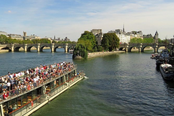 Seine River Cruise & French Crepe Tasting by the Eiffel Tower - Boarding beside the Eiffel Tower