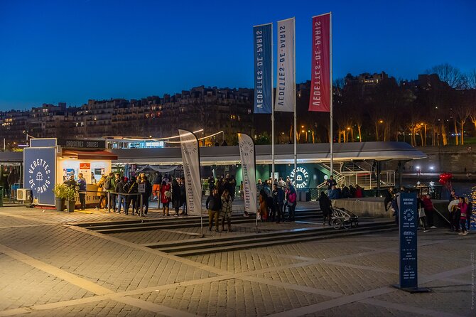 Seine River Evening Cruise with Music (Drink Options) - The Louvre, Concorde, and the city’s revolutionary past