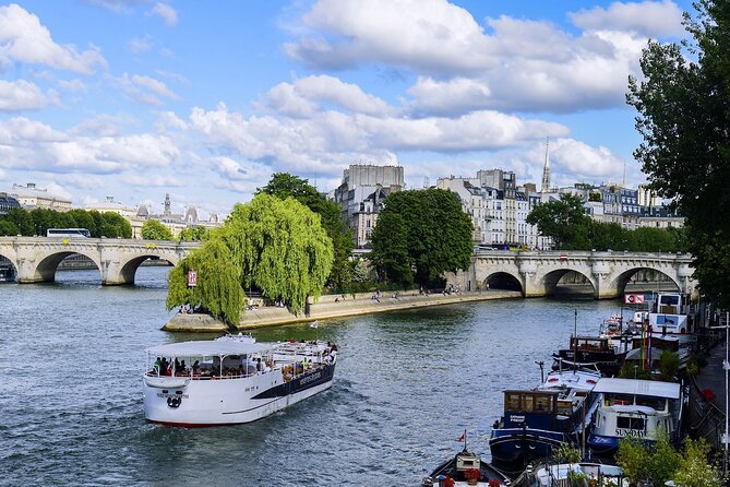 Seine River Guided Cruise by Vedettes de Paris - Concorde, Orsay, and the grand museums