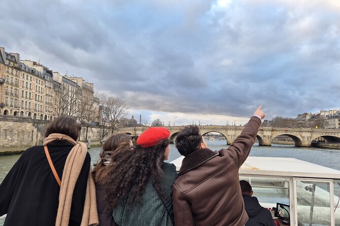 Seine River Sightseeing Guided Cruise by Vedettes du Pont Neuf - Weather, seating, and practical comfort