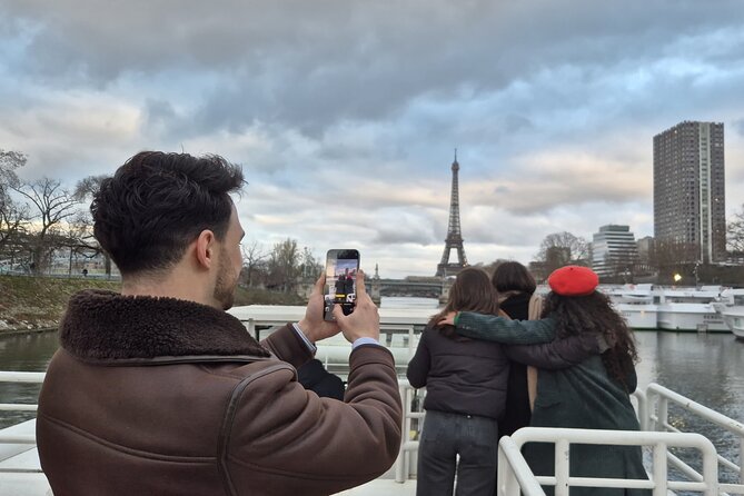 Seine River Sightseeing Guided Cruise by Vedettes du Pont Neuf - Booking, tickets, and the no-refund rule