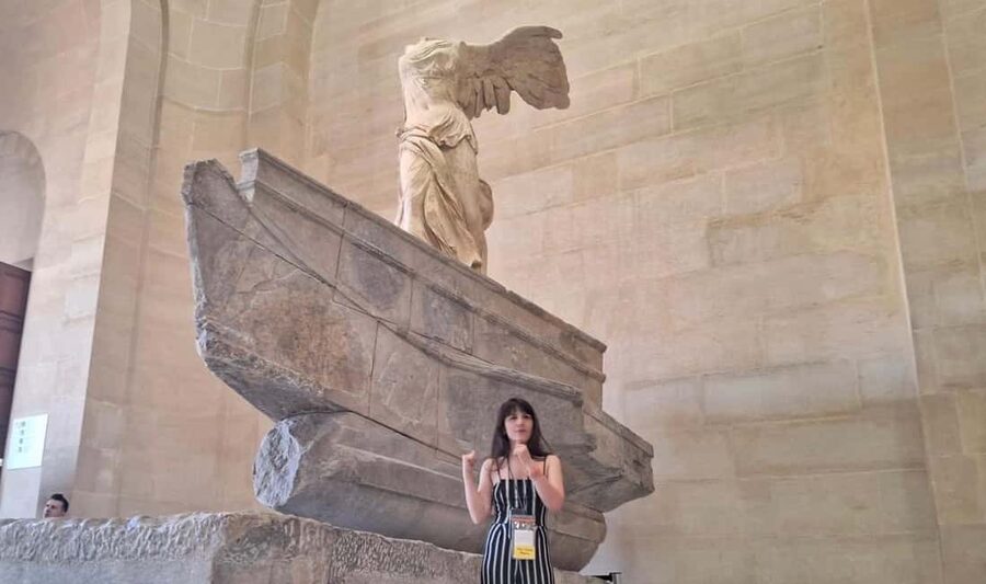 Skip-the-Line Louvre Museum Tour with Artist - From Greek Antiquity to the Italian Renaissance