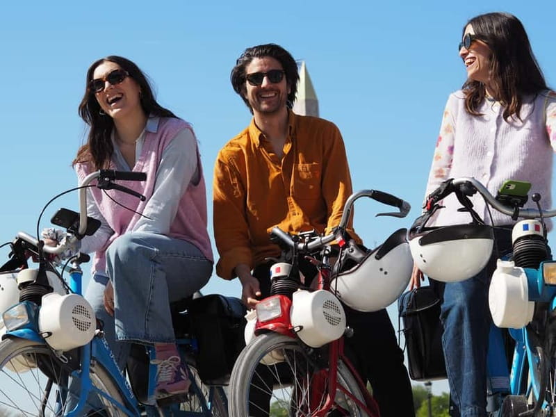 Solex Guided Tour of Chic Paris - Rue de Rivoli and the Right Bank mood