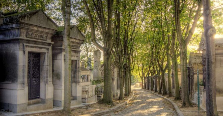 The Père Lachaise Cemetery: Guided 2-Hour Small-Group Tour - Key points to know before you go