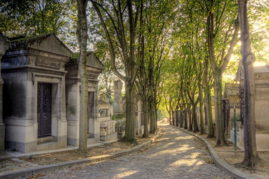 The Père Lachaise Cemetery: Guided 2-Hour Small-Group Tour - The cemetery’s origins and name