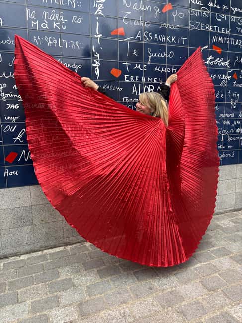 The voice of Montmartre is a must-see in Paris - Songs without instruments