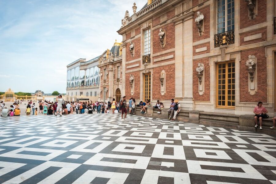 Versailles Bike Tour with Palace & Queen Farm Entrance - Why a bike is the right tool for Versailles