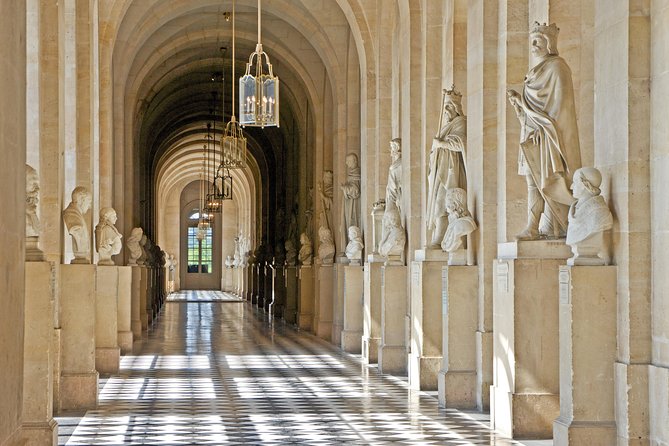 Versailles Domain Audio Guided Half Day Tour from Paris - Meeting in Paris and reaching the royal estate