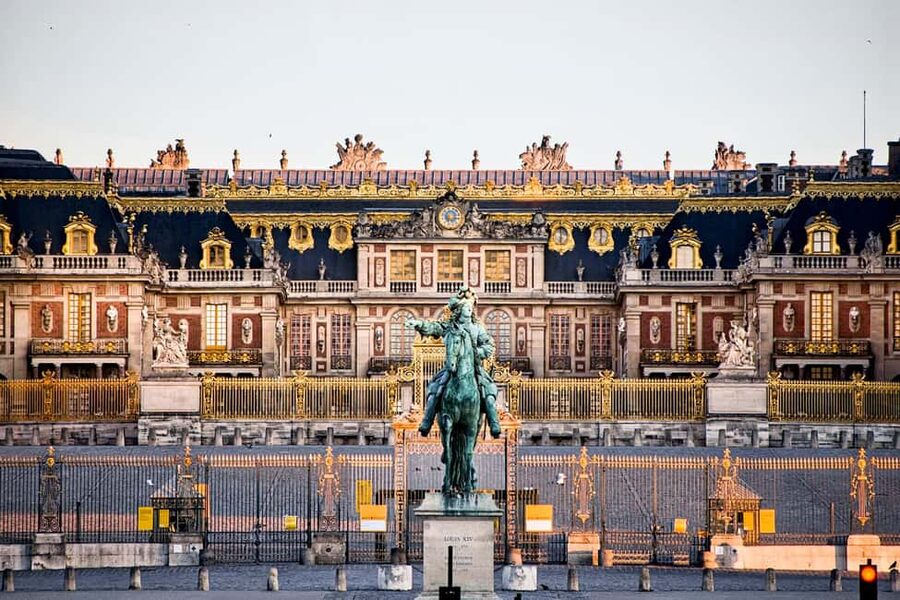Versailles: Entry ticket & Private Apartments VIP Tour - What the ticket does not include