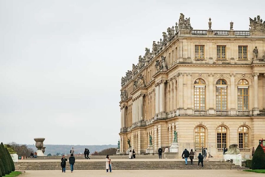 Versailles: Entry ticket & Private Apartments VIP Tour - Is the price good value?