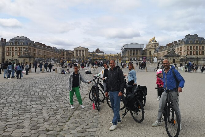 Versailles Full-Day Electric Bike Tour : Market, Picnic & Palace - The formal gardens and the Palace of Versailles
