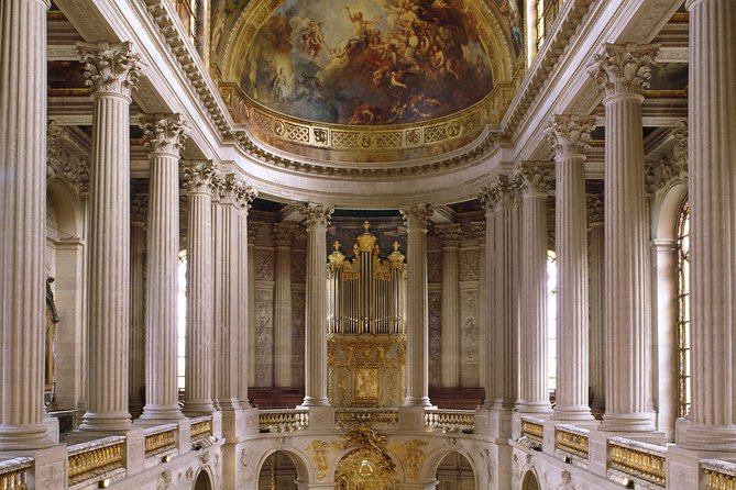 Versailles: Full Day Tour & Shuttle from Paris - Walking the gardens and park