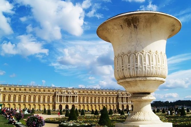 Versailles Guided Visit – Hotel Pickup, Meeting Point or None - What this Versailles experience actually gives you