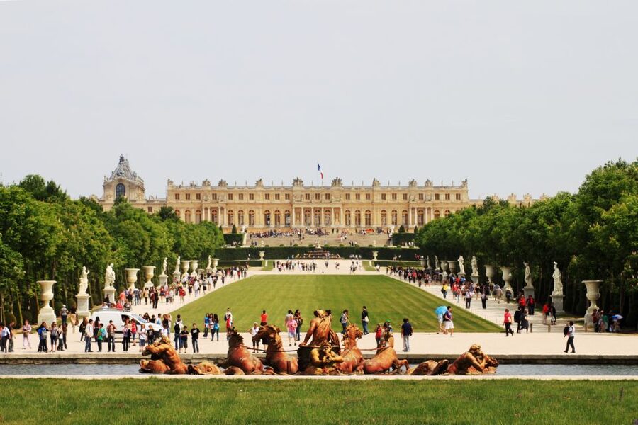 Versailles: Palace and Garden Bike Tour with Tickets - Riding beside the Grand Canal