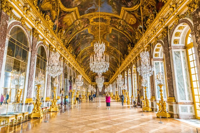 Versailles Palace Guided Tour & Gardens Option from Versailles - What this Versailles tour is really selling