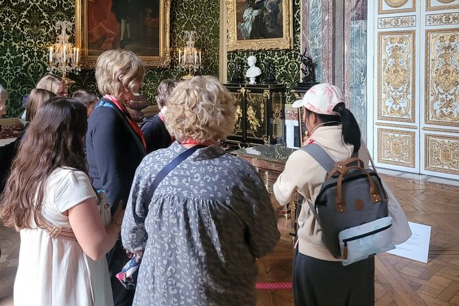 Versailles Palace Guided Tour with Gardens Access - The people this tour suits best