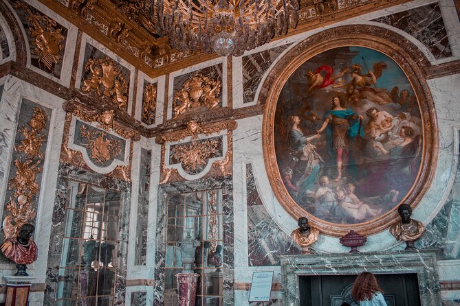 Versailles Palace Guided Tour with Reserved Entry - The State Apartments and royal bedrooms