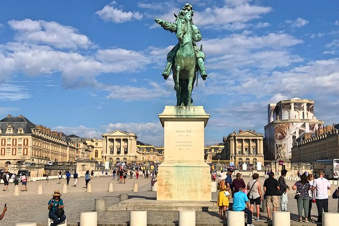 Versailles Small Group Guided Tour with Tranportation from Paris - The guide can make or break the experience