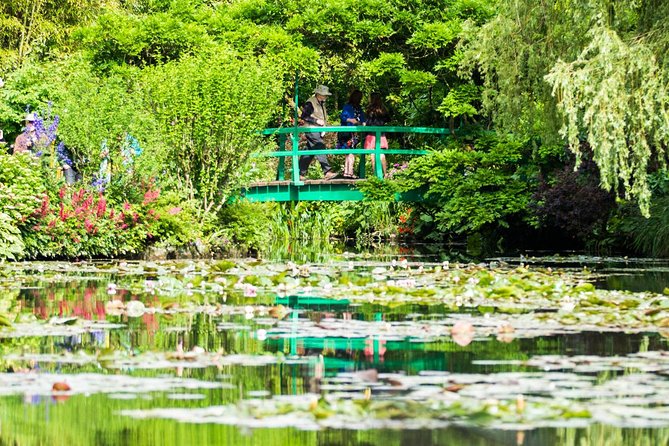 Versailles Timed Entrance Ticket and Giverny Small Group Day Trip from Paris - The water garden and famous green bridge
