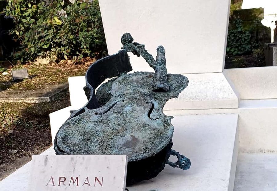 Who Killed Victor ? Escape Game at Père Lachaise Cemetery - Is $37 good value in Paris?